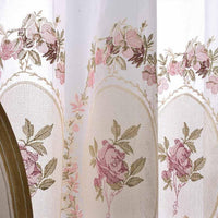 rideaux roses anciennes
